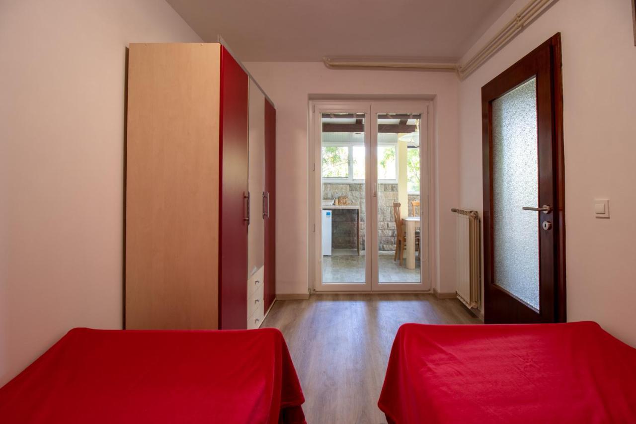 Olive Garden & Sea Apartments Portoroz Exterior photo